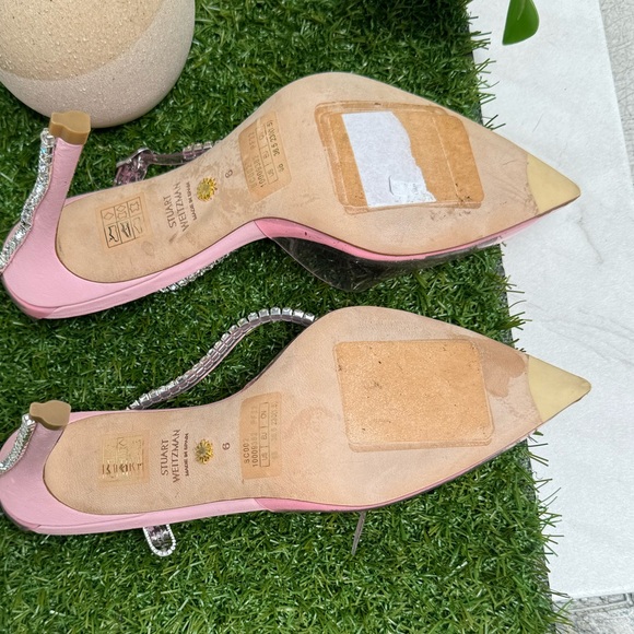 Stuart Weitzman
Glam 100 Strap Pumps Color: Pink/Clear size 6 - Picture 16 of 16